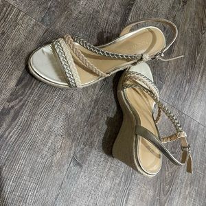Bnwot Nine West wedges